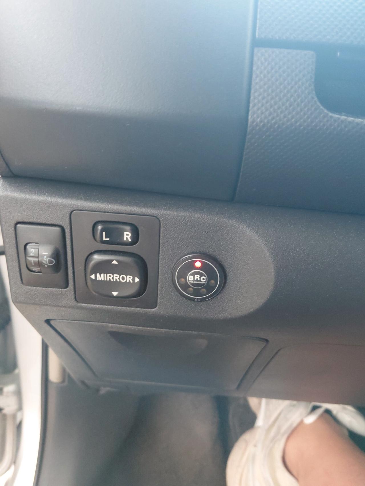 Toyota Yaris 1.0 5 porte GPL