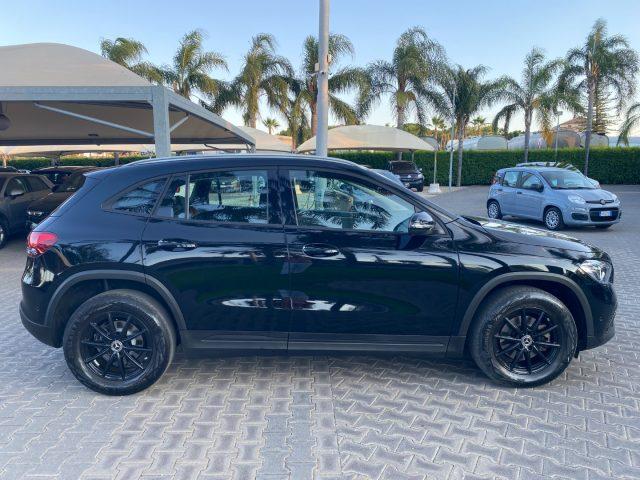 MERCEDES-BENZ GLA 180 d Automatic Sport