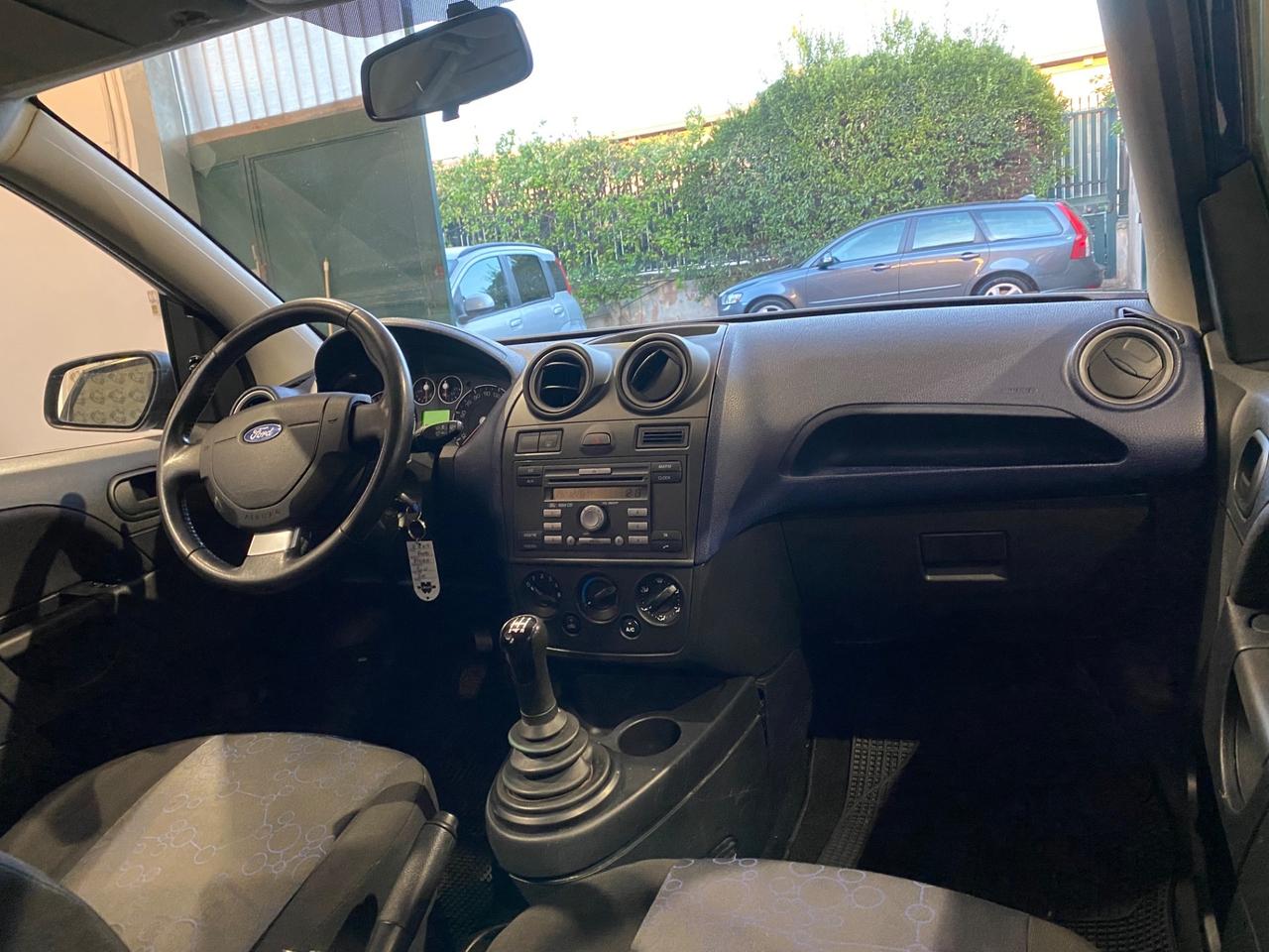 Ford Fiesta 1.4 TDCi 5p. Ghia