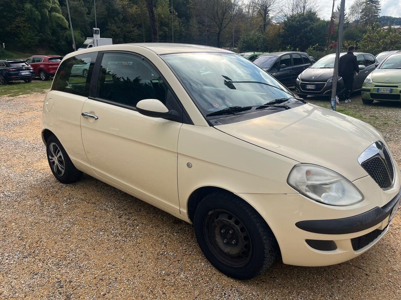 Lancia Y 1.2i cat LS