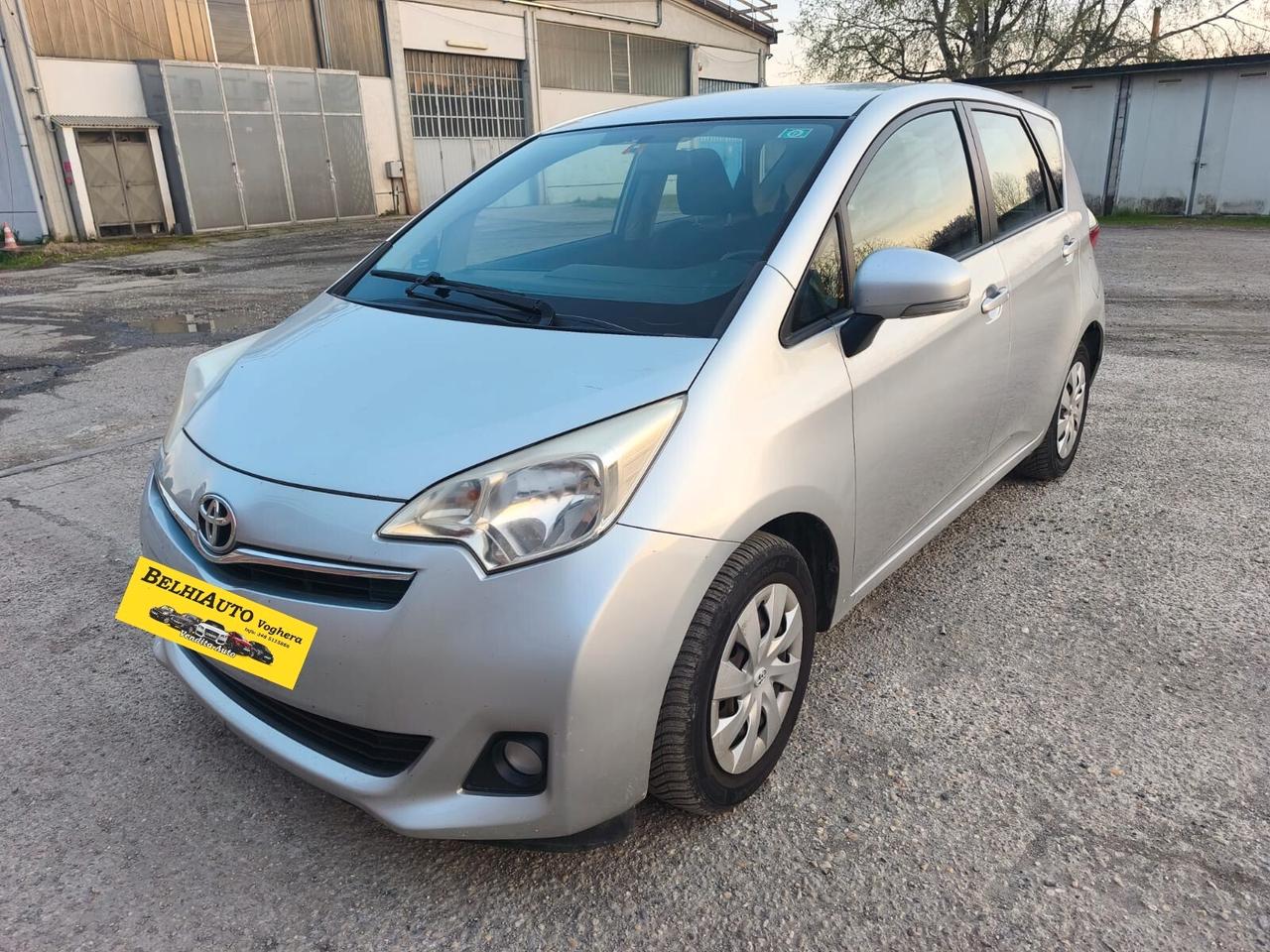 Toyota Verso-S 2011---1.3 Benzina Neopatentati