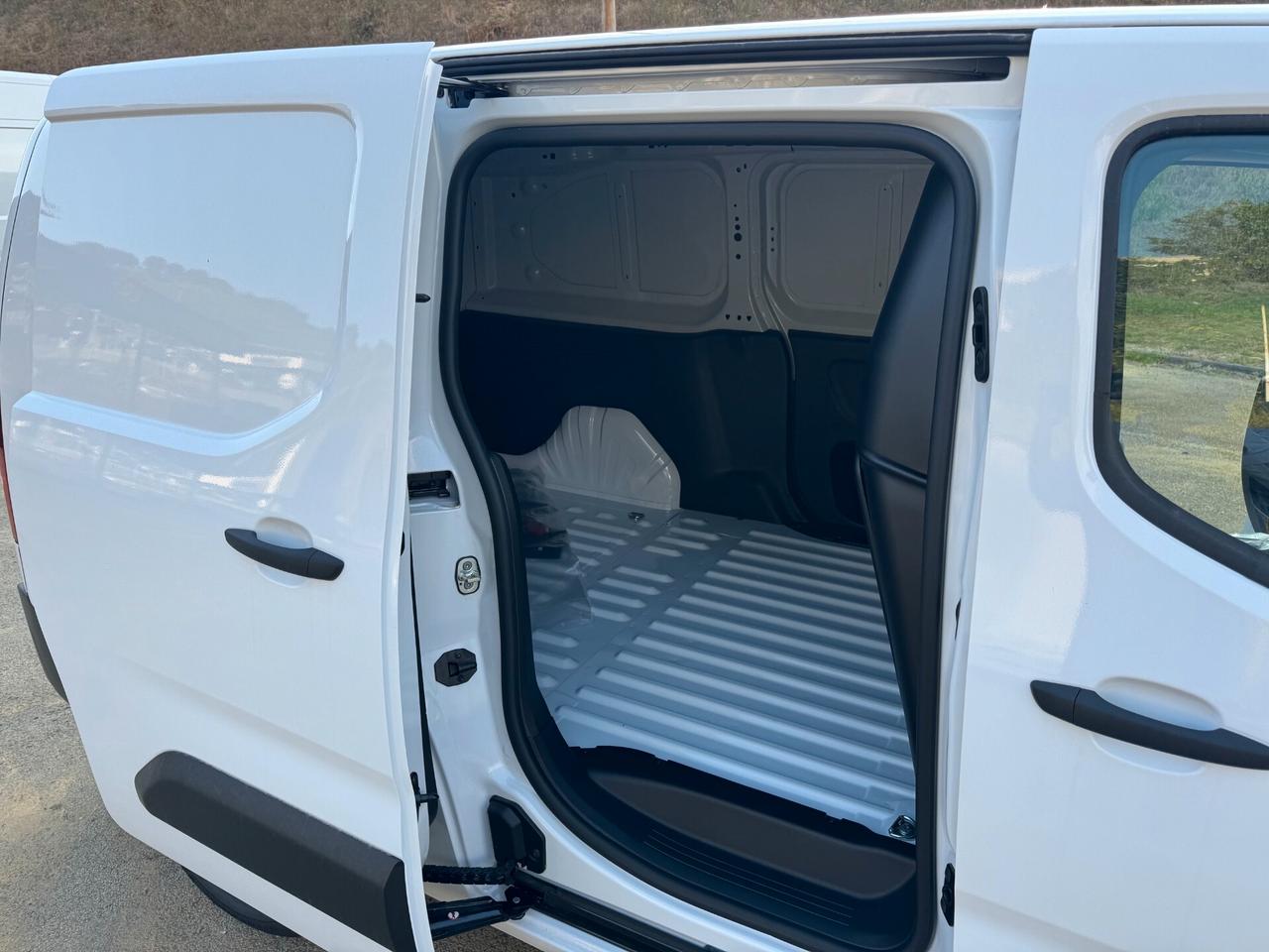 FIAT Doblò Series 4 Van XL 1.5cc Diesel 130cv