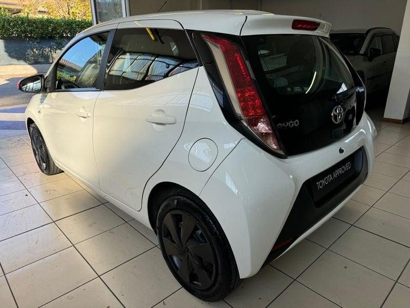Toyota Aygo Aygo 5p 1.0 x-black tss