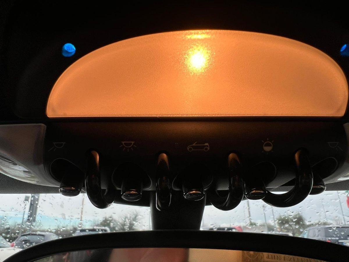 MINI - Cabrio - 1.6 16V Cooper D CABRIO