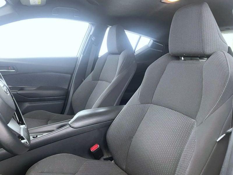 Toyota C-HR Hybrid 1.8H E-CVT Business