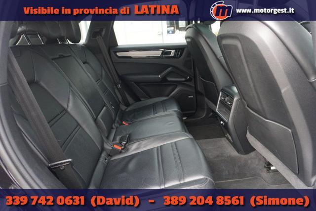 PORSCHE Cayenne 3.0 V6 IVA ESPOSTA