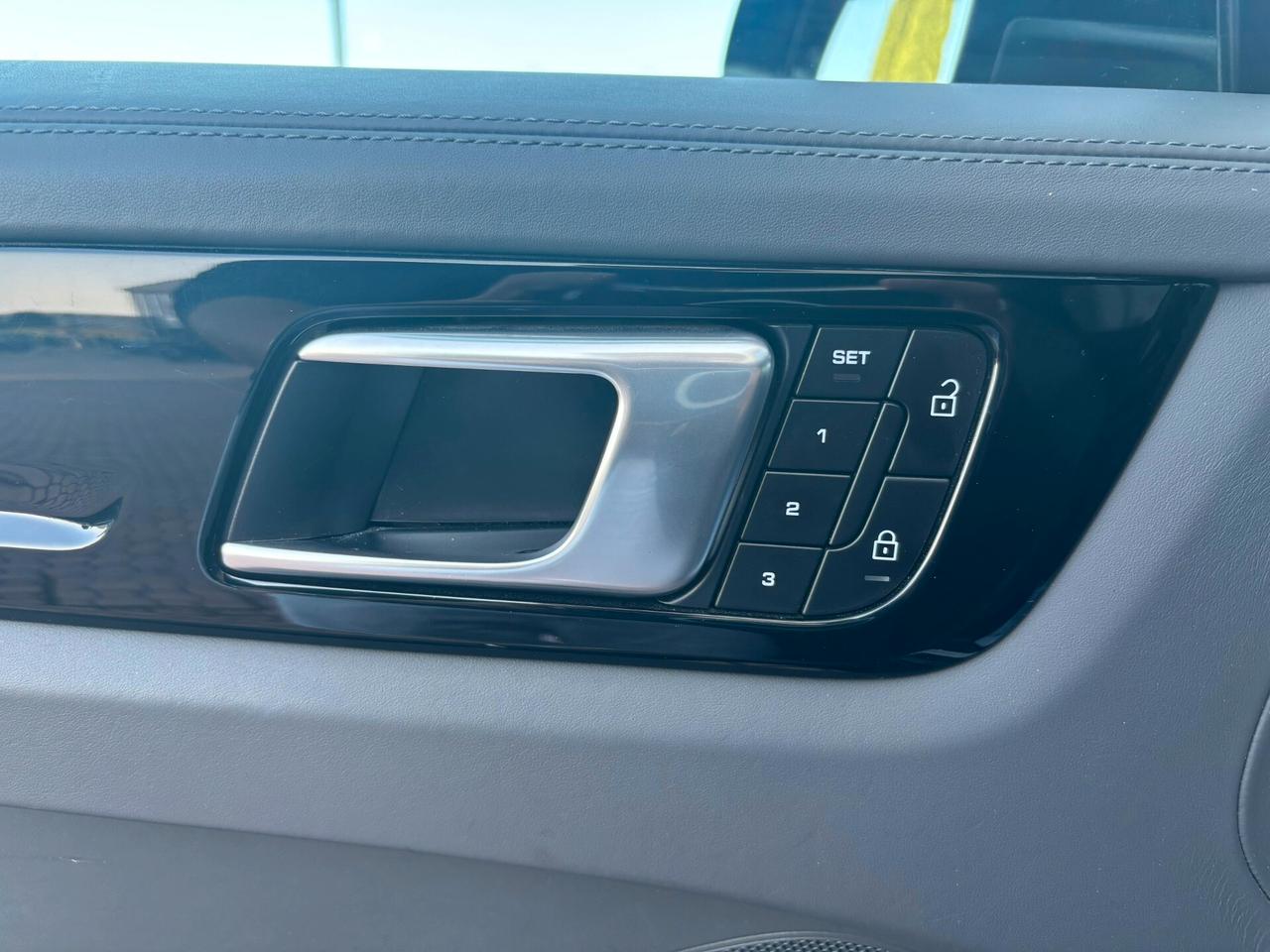 Porsche Cayenne 3.0 V6 E-Hybrid