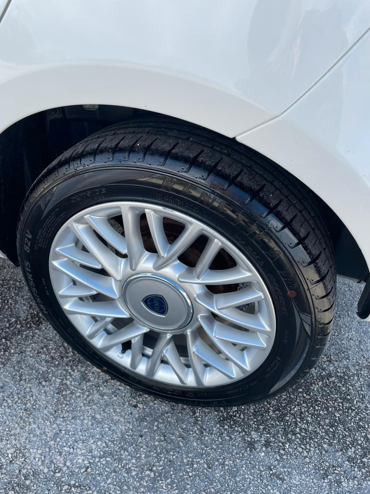 Lancia Ypsilon 1.2 benzina 69 CV Gold