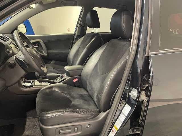 Toyota RAV4 2.2 D-CAT A/T 4WD Style