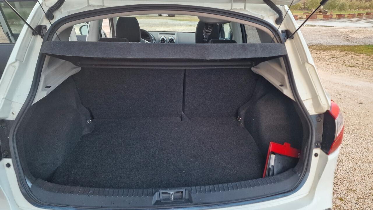 Nissan Qashqai 1.5 dCi DPF Tekna - 2011