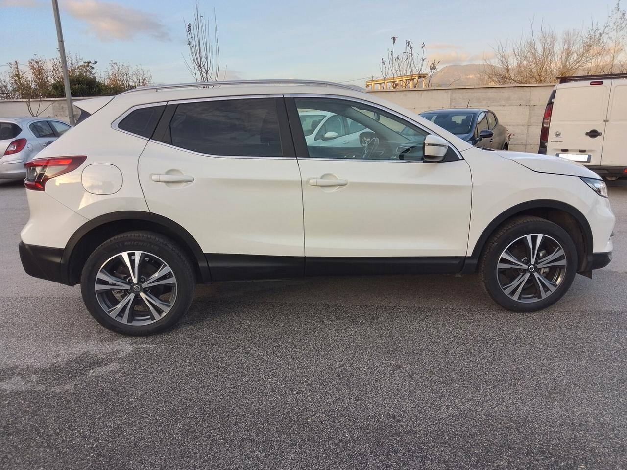 Nissan Qashqai BUSINESS 1.5 dCi 115cv AUTOMAT. NAV+RETROCAM. 2020