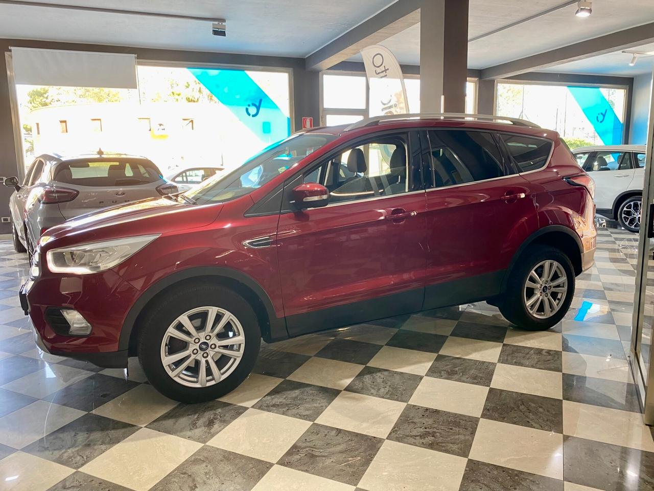 Ford Kuga 1.5 TDCI 120 CV S&S 2WD Business-2019