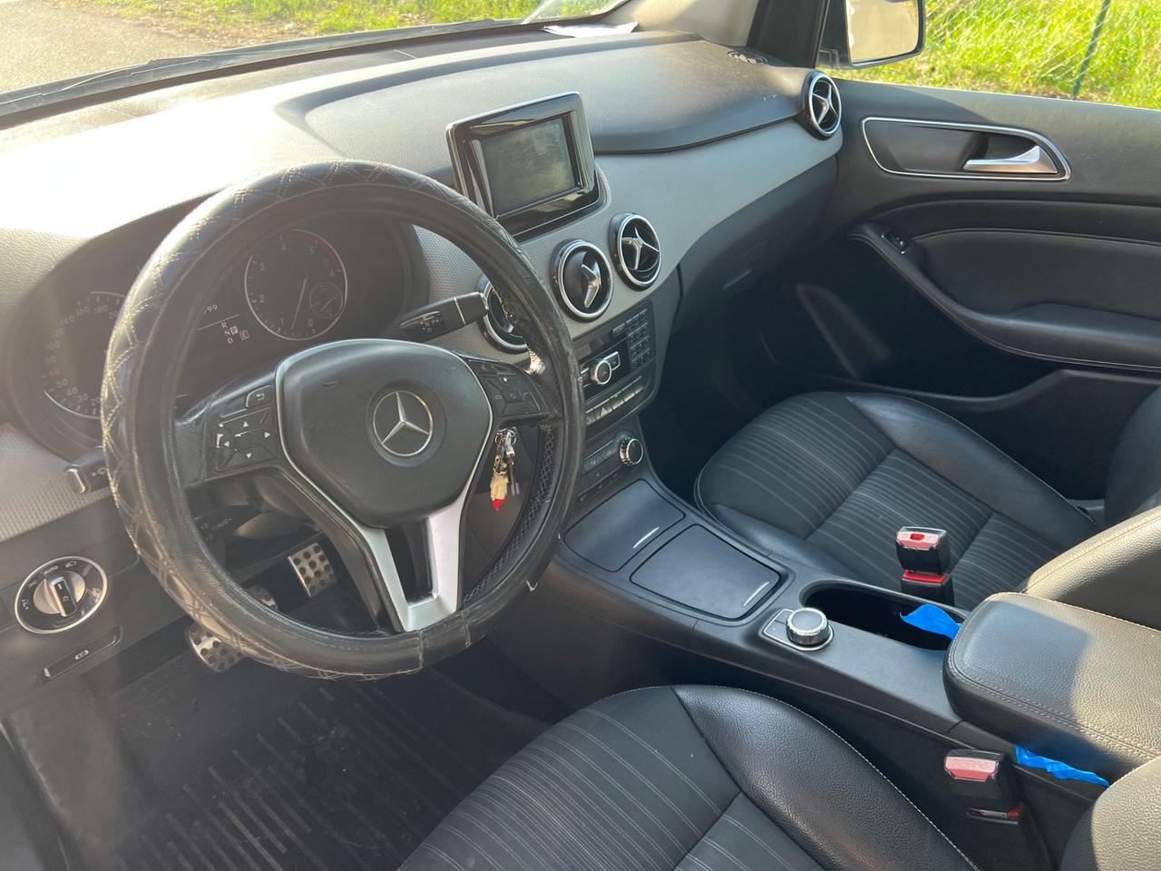 Mercedes-benz B 200 220 CDI Automatic Premium