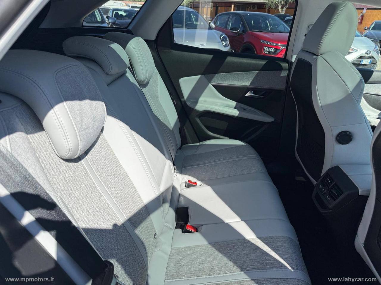 PEUGEOT 3008 ALLURE 1.5 BLUEHDI 130CV