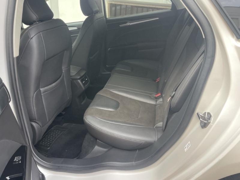 Ford Mondeo Full Hybrid 2.0 187 CV eCVT 4 porte Titanium Business