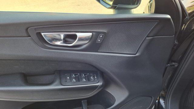 VOLVO XC60 B4 (d) AWD Geartronic Business Plus 4x4 AWD