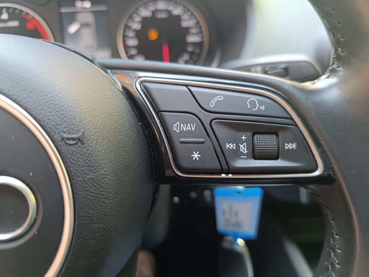 Audi Q2 30 TDI Business