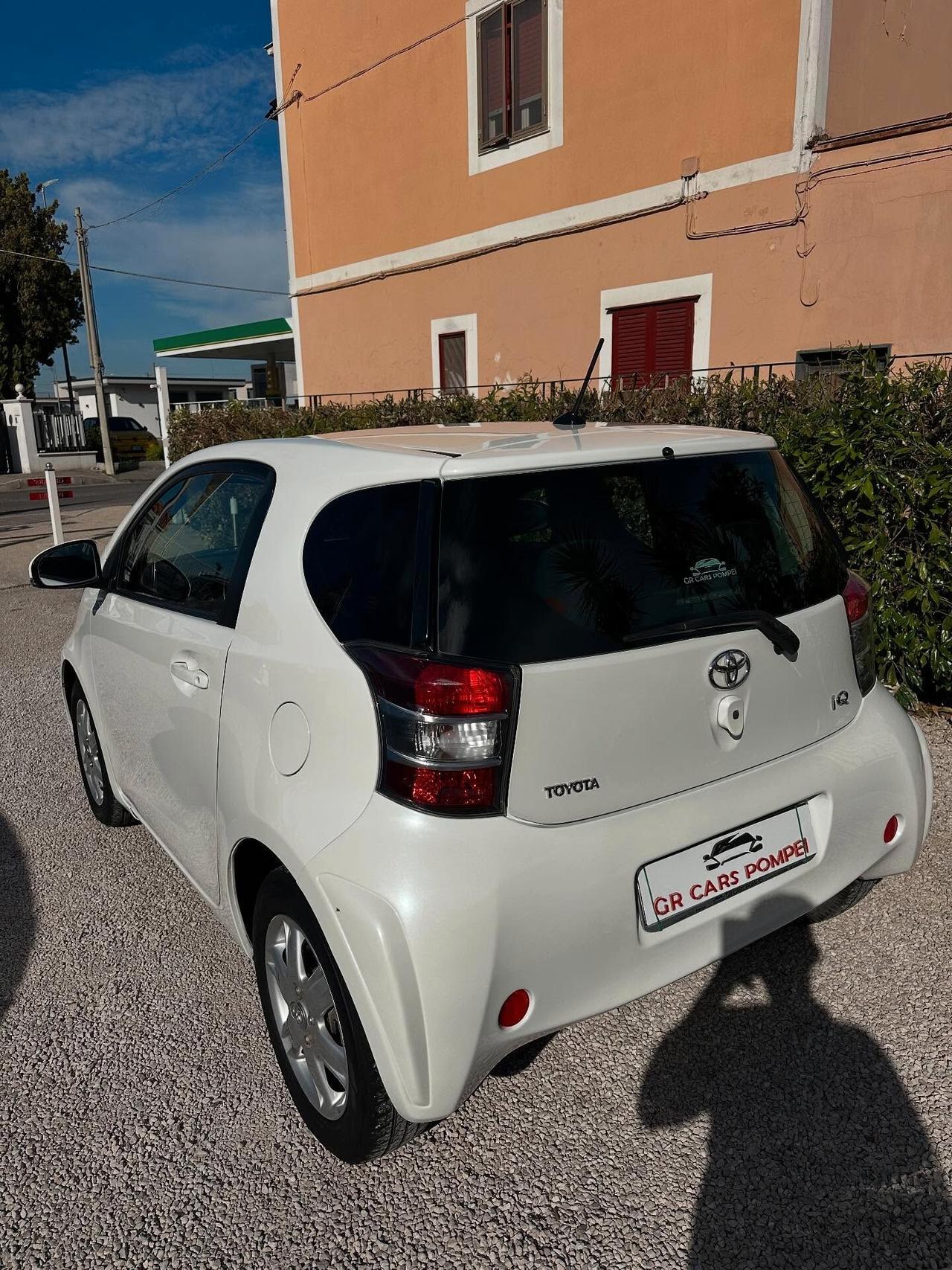 Toyota iQ 1.0 CVT Lounge
