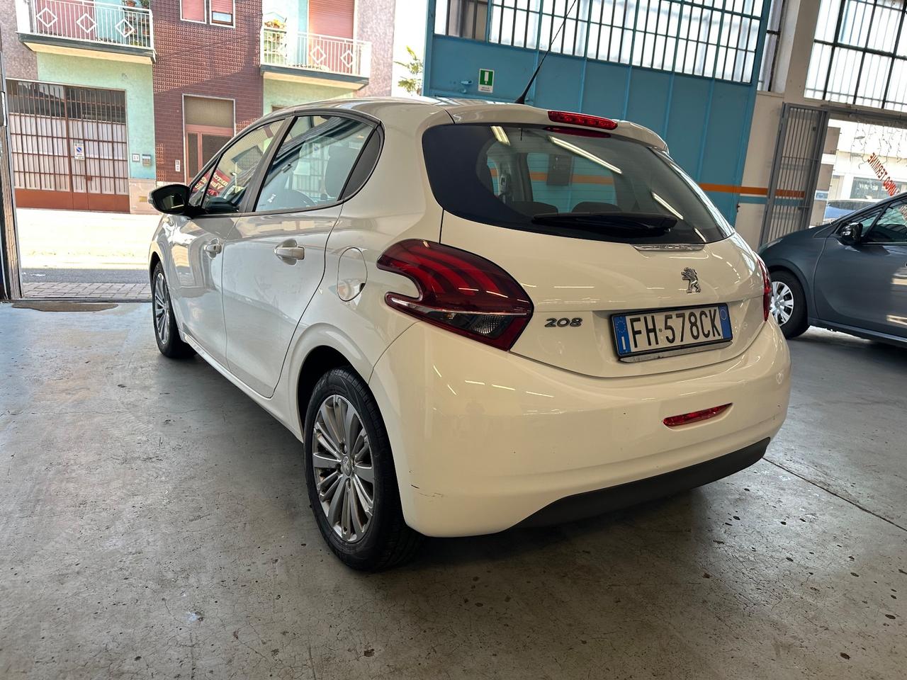 Peugeot 208 BlueHDi 75 5 porte Allure