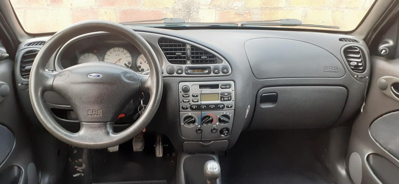 Ford Fiesta 1.2i 16V cat 5 porte Ghia