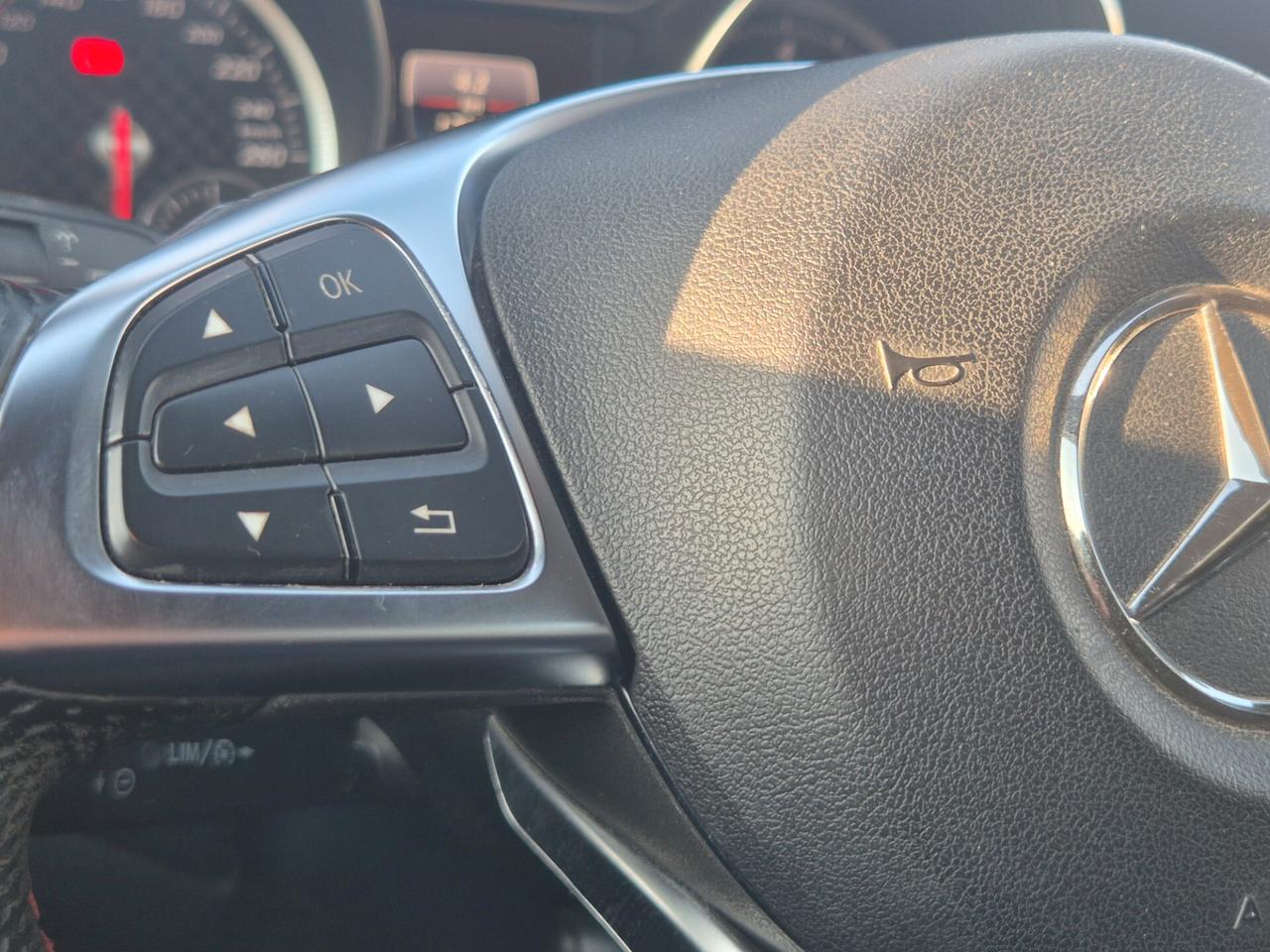 Mercedes-benz A 180 d AMG Premium