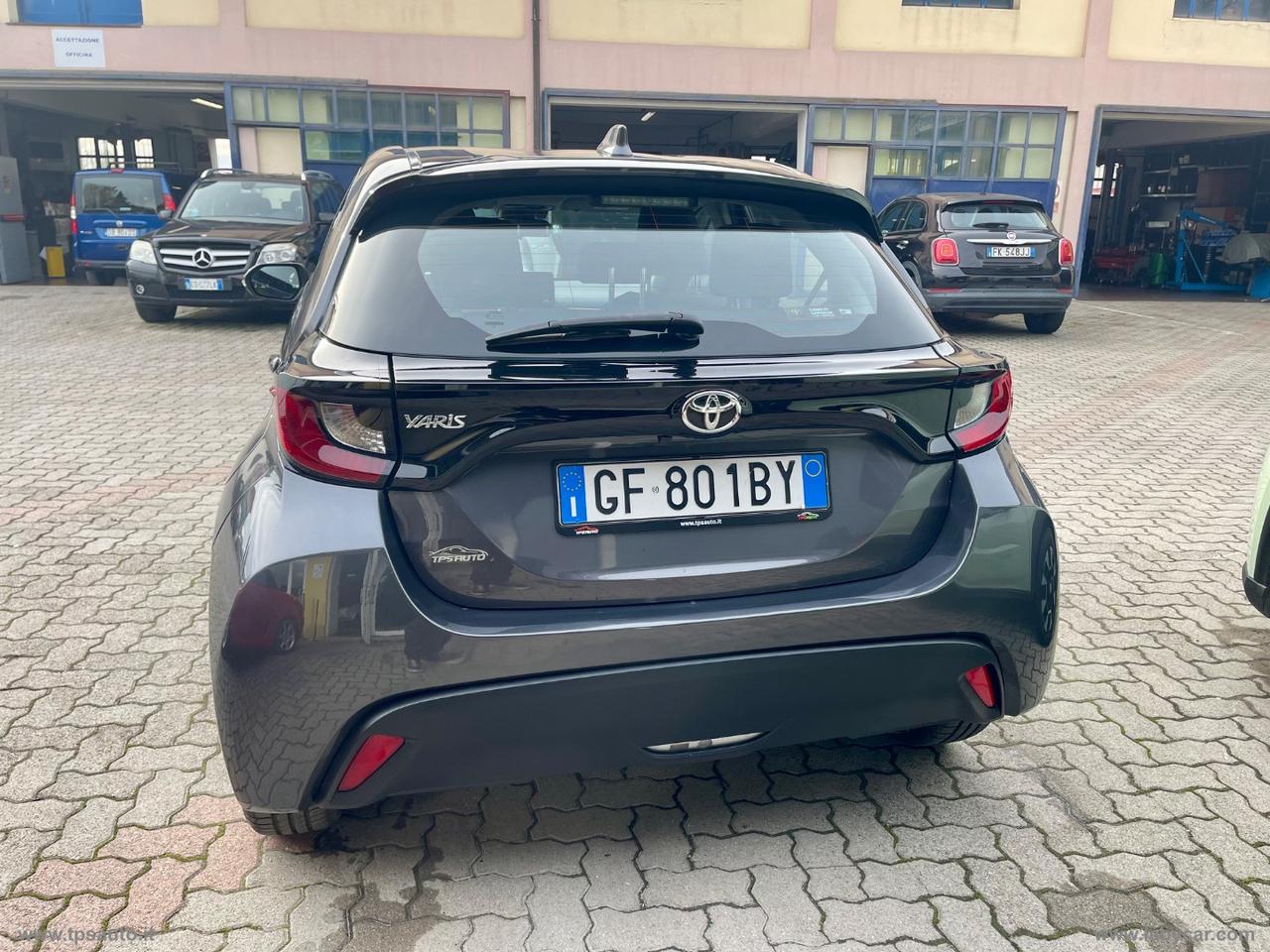 TOYOTA Yaris 1.0 5p. Business