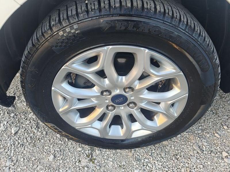 Ford EcoSport EcoSport 1.5 tdci Plus 95cv E6 LEGGI