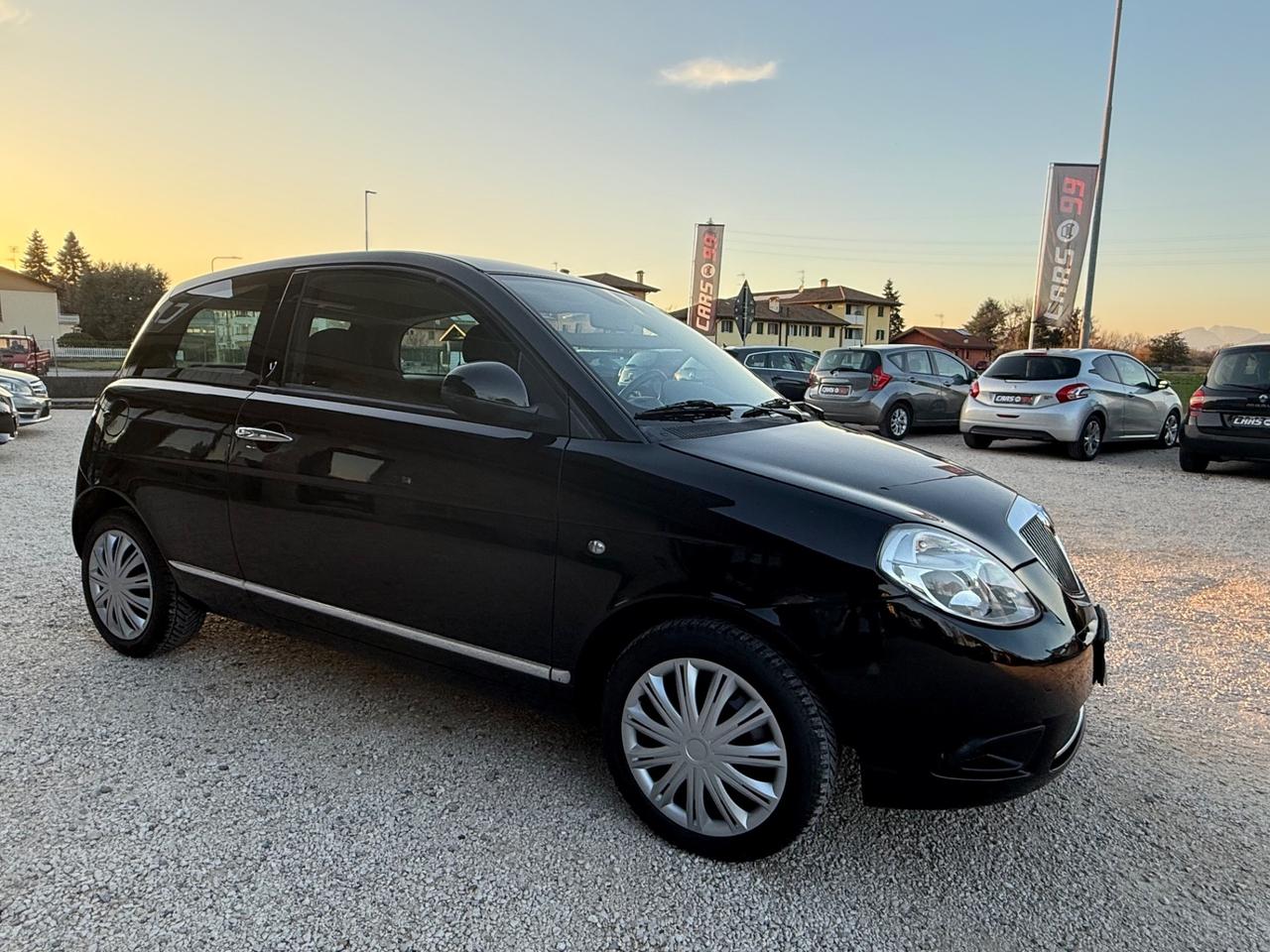 Lancia Ypsilon 1.2 69 CV Argento