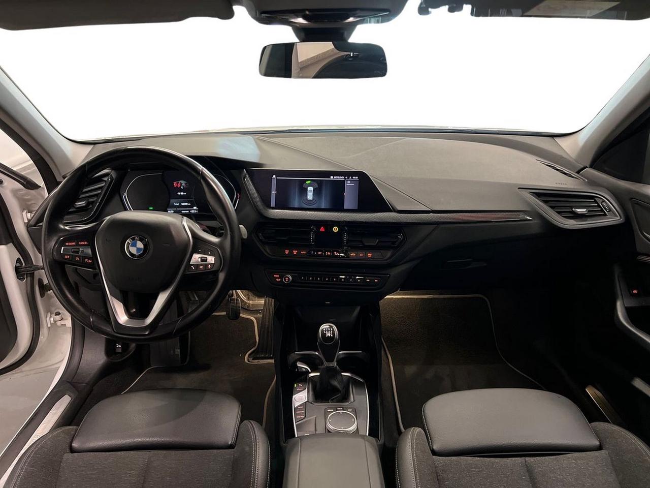 BMW Serie 1 F40 - 118i Sport 136cv