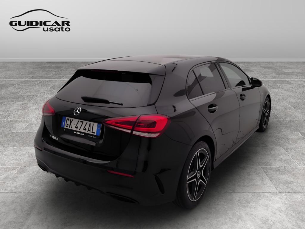 Mercedes-Benz Classe A - W177 2018 - A 180 d Premium Night edition auto
