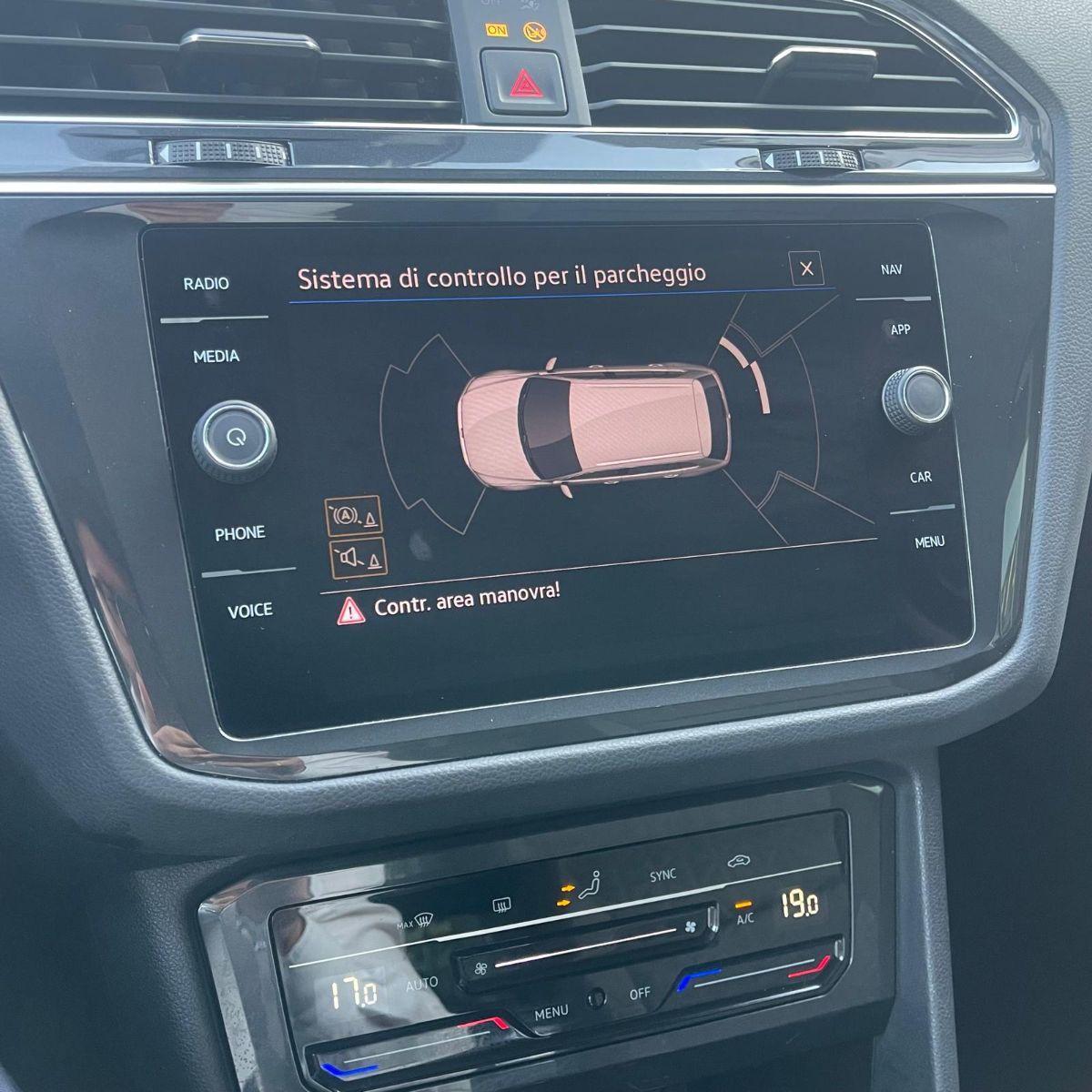 VOLKSWAGEN - Tiguan - 2.0 TDI DSG LIFE BMT