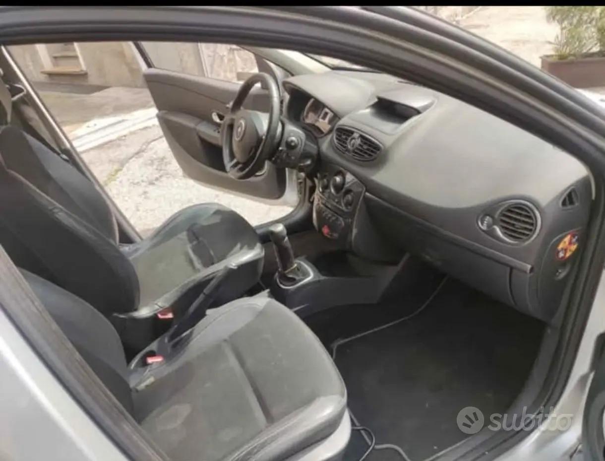 Renault Clio 1.2 benzina frizione e motore