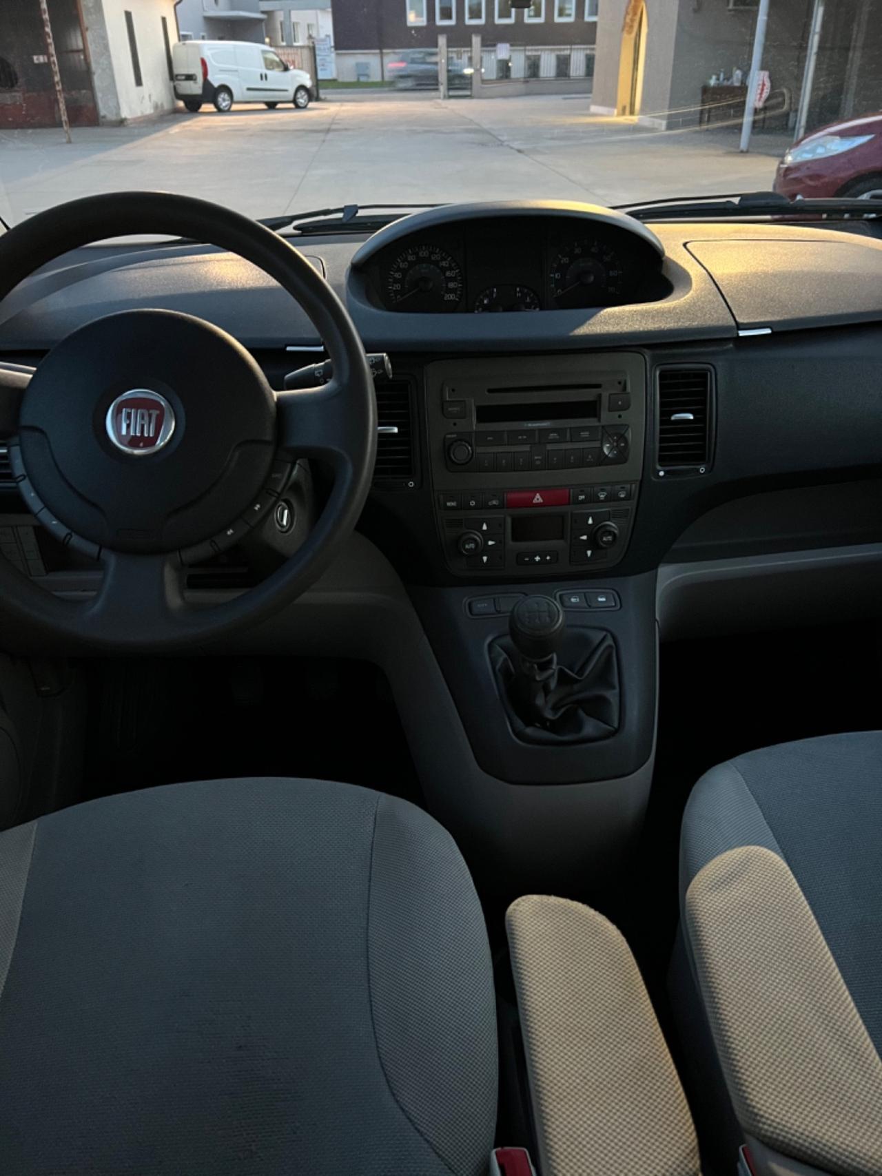 Fiat Idea 1.3 Multijet 16V Emotion