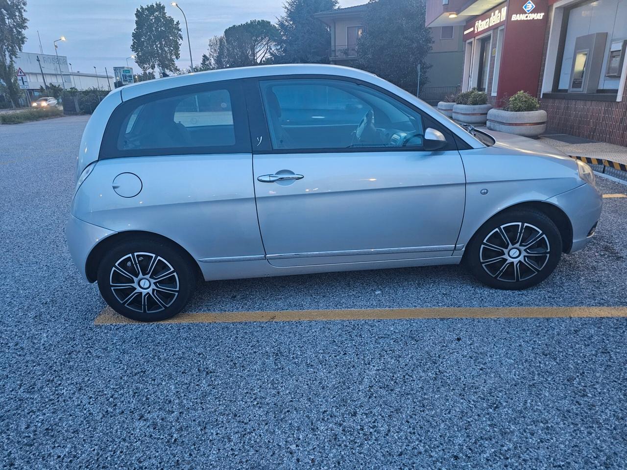 Lancia Ypsilon 1.2 Argento