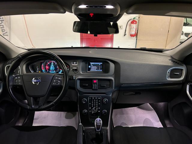 VOLVO V40 D2 1.6 Kinetic