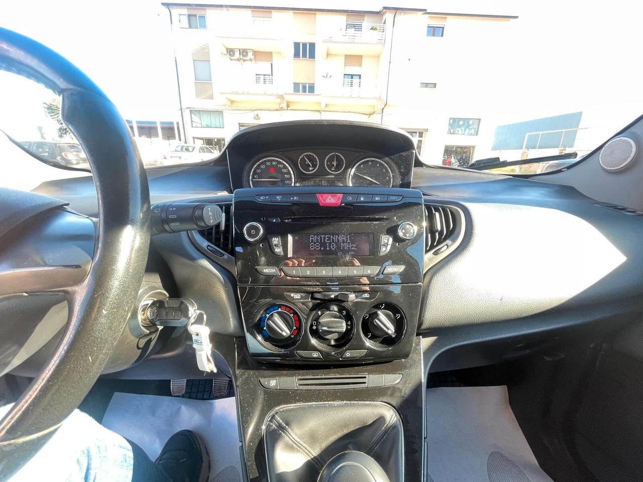 Lancia Ypsilon 1.2 69 CV 5 porte GPL Ecochic Gold