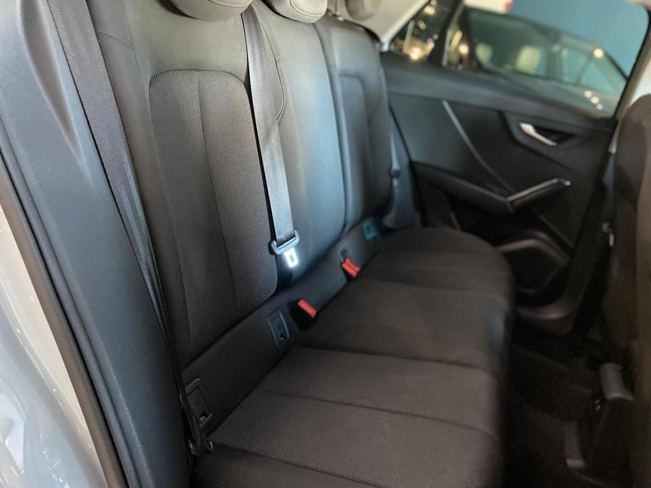 Audi Q2 35 TFSI S tronic Identity Black