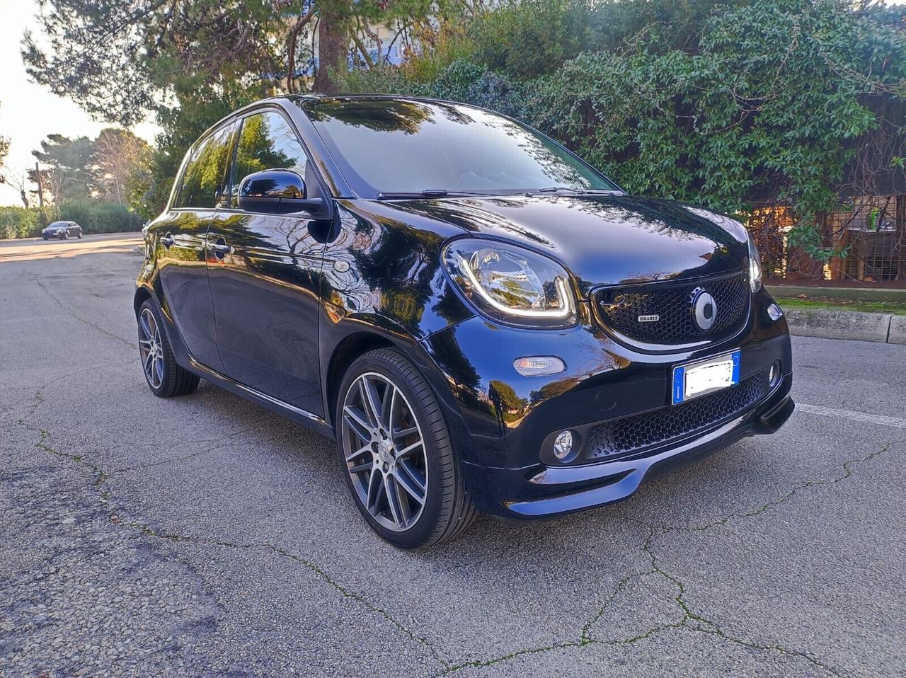 Smart ForFour BRABUS 0.9 Turbo twinamic Xclusive solo da Qualitycars Pescara