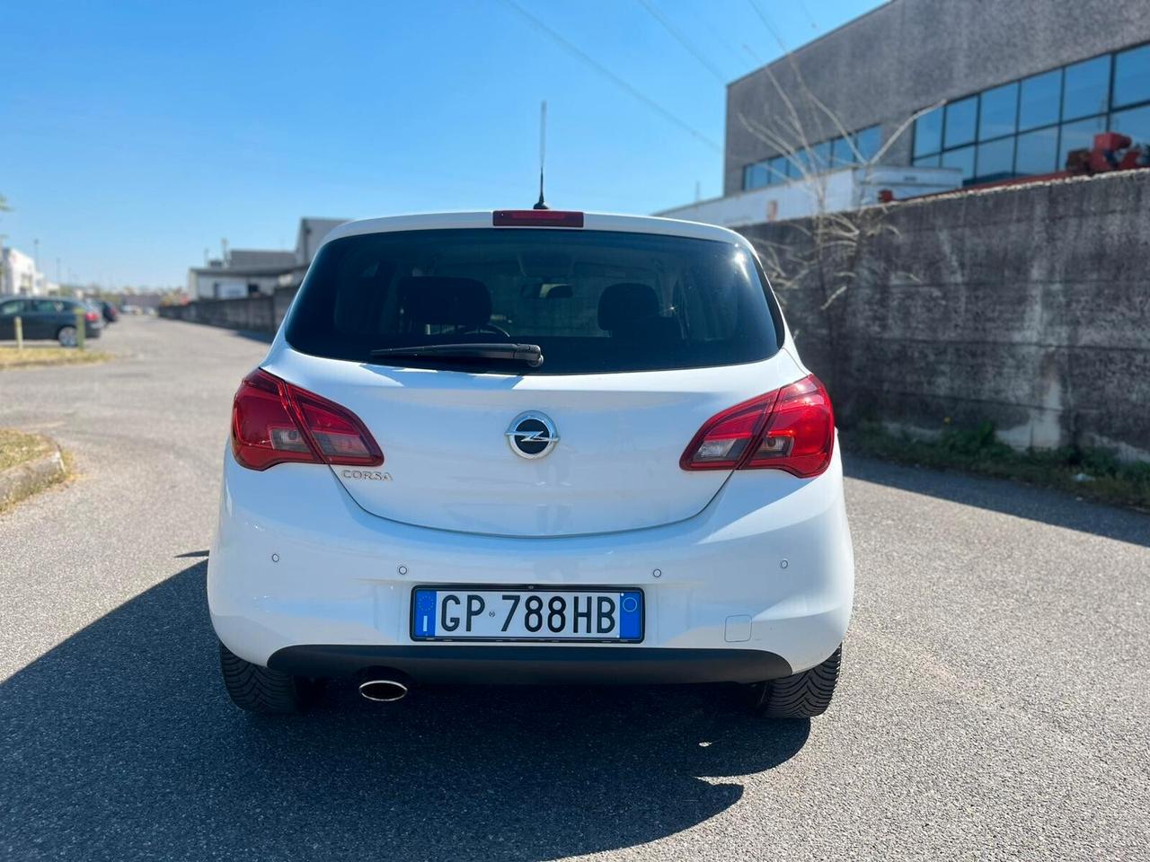 Opel Corsa 1.4 90CV GPL Tech 5 porte b-Color