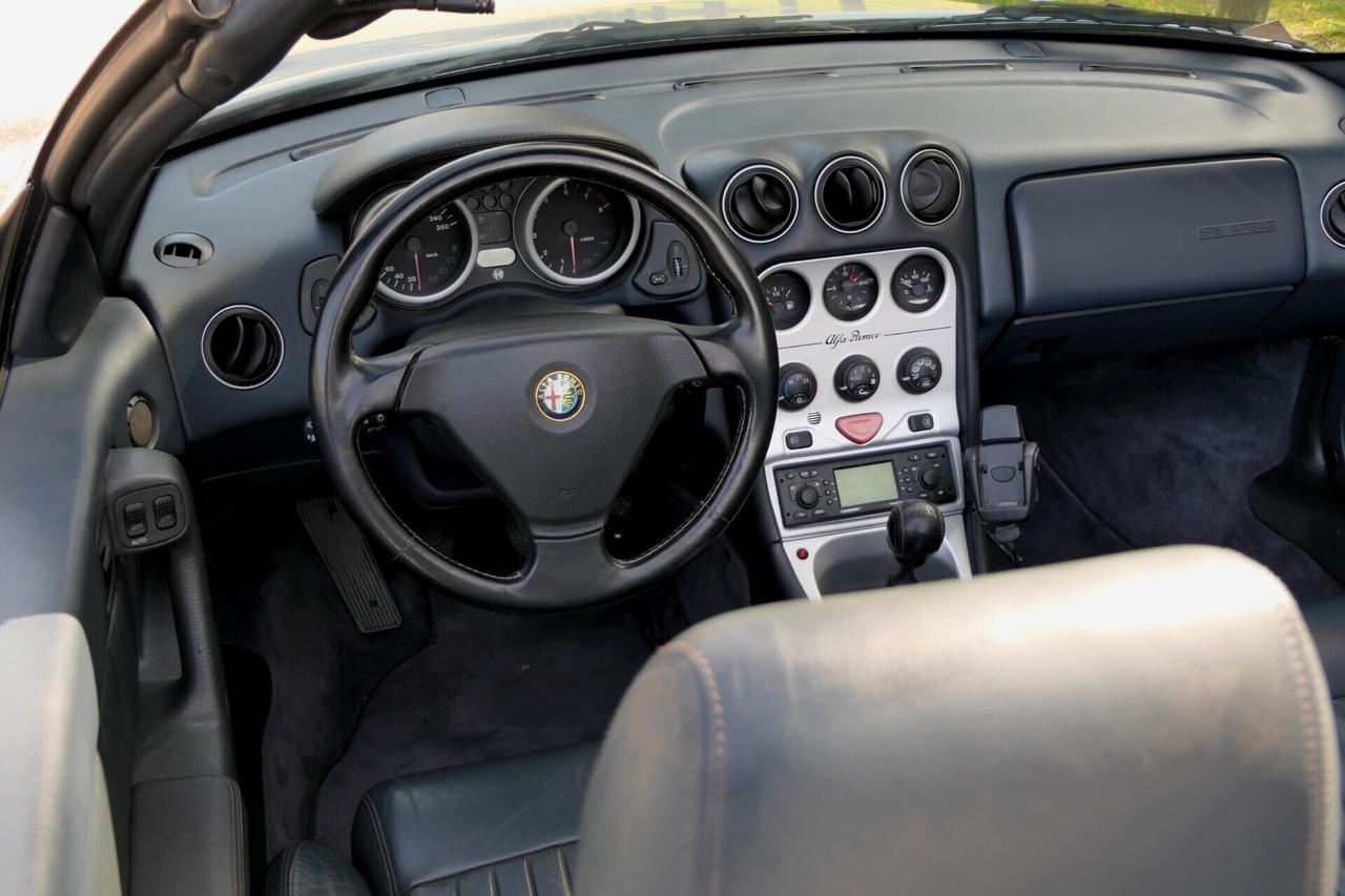 Alfa Romeo Spider 3.0i V6 24V cat L