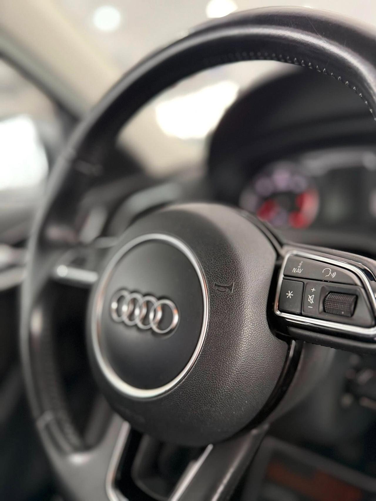 Audi Q3 2.0 TDI 140cv Sport 2015