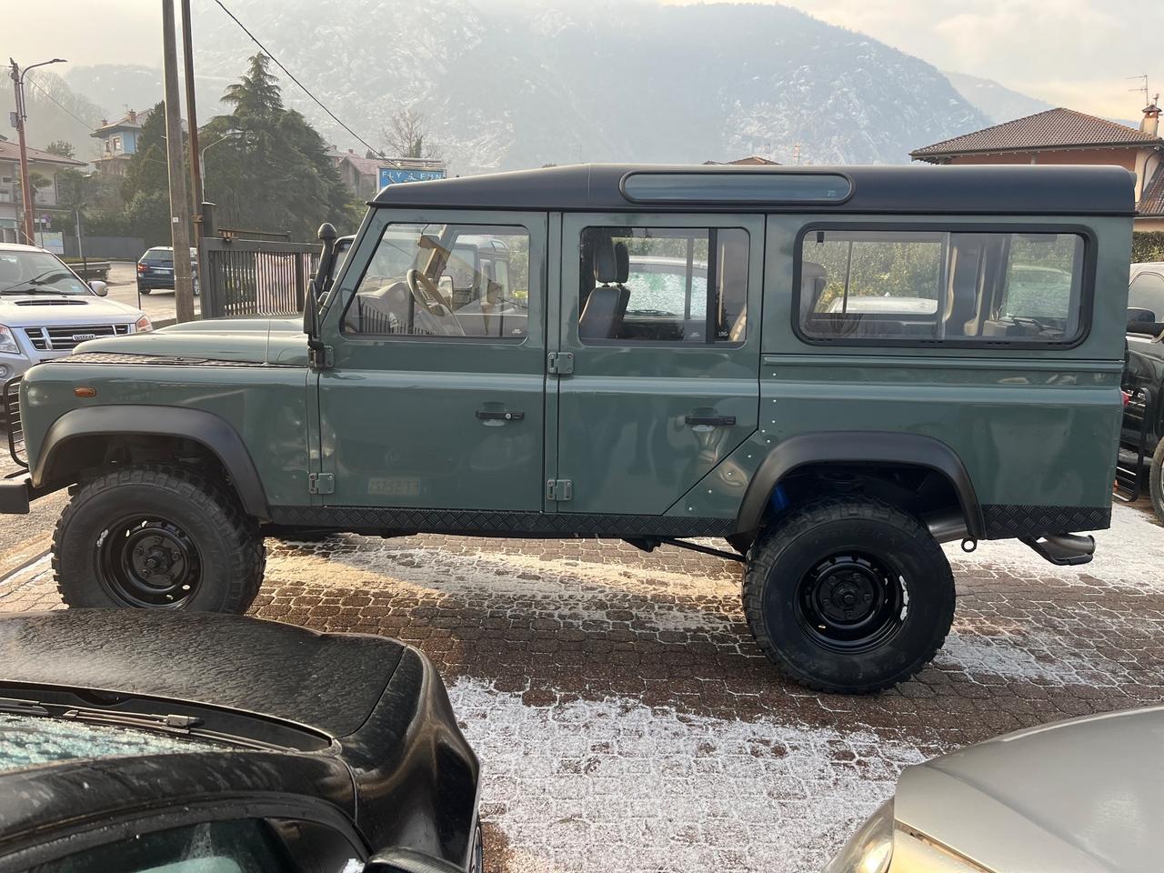 Land Rover Defender 110 2.4 TD4 Station Wagon SE