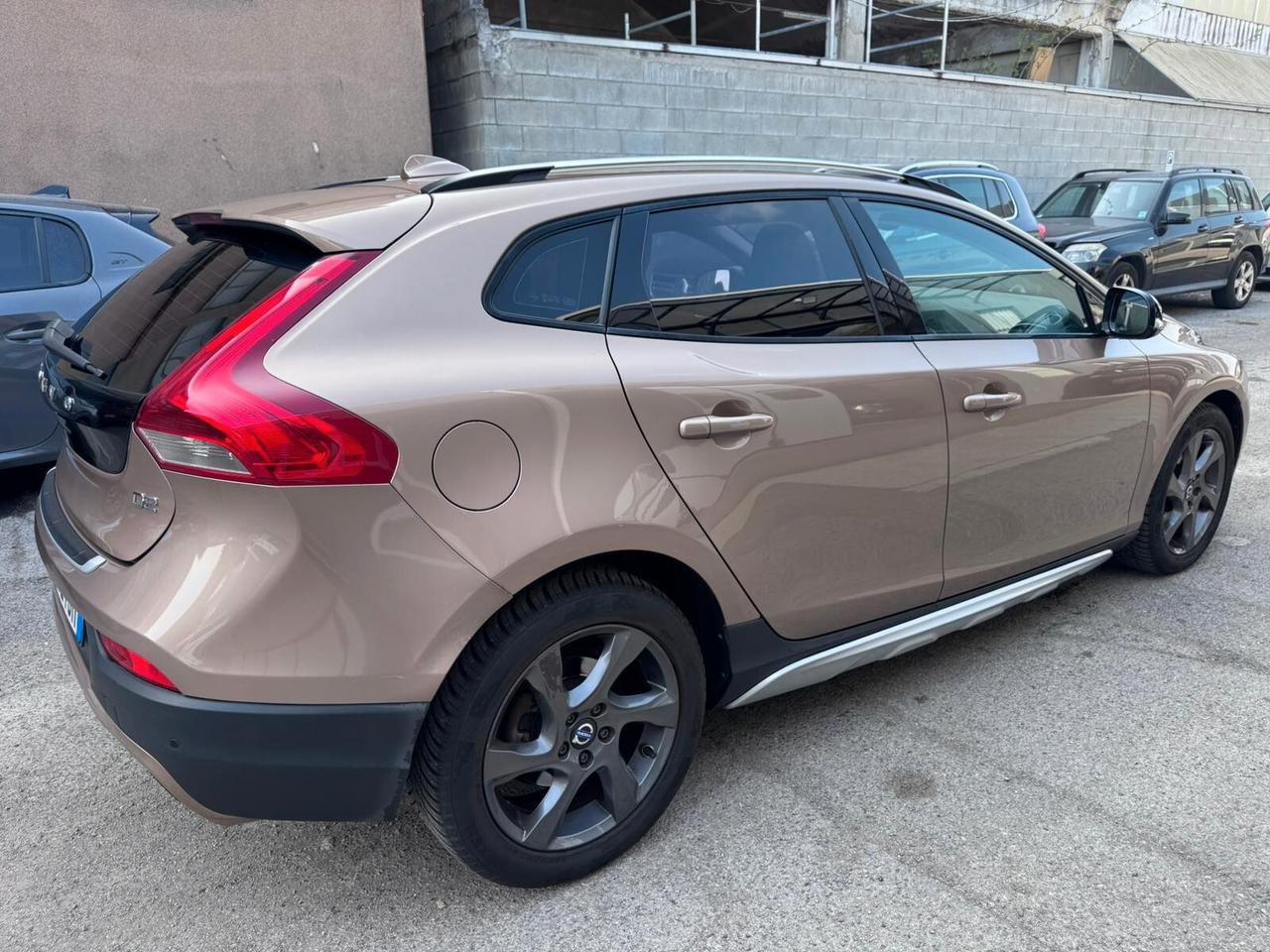 Volvo V40 Cross Country D2 1.6 Summum*EURO5B*NEOPATENTATI