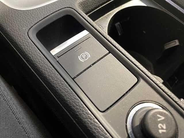 Audi Q3 1.5TFSI 150CV Business Advanced