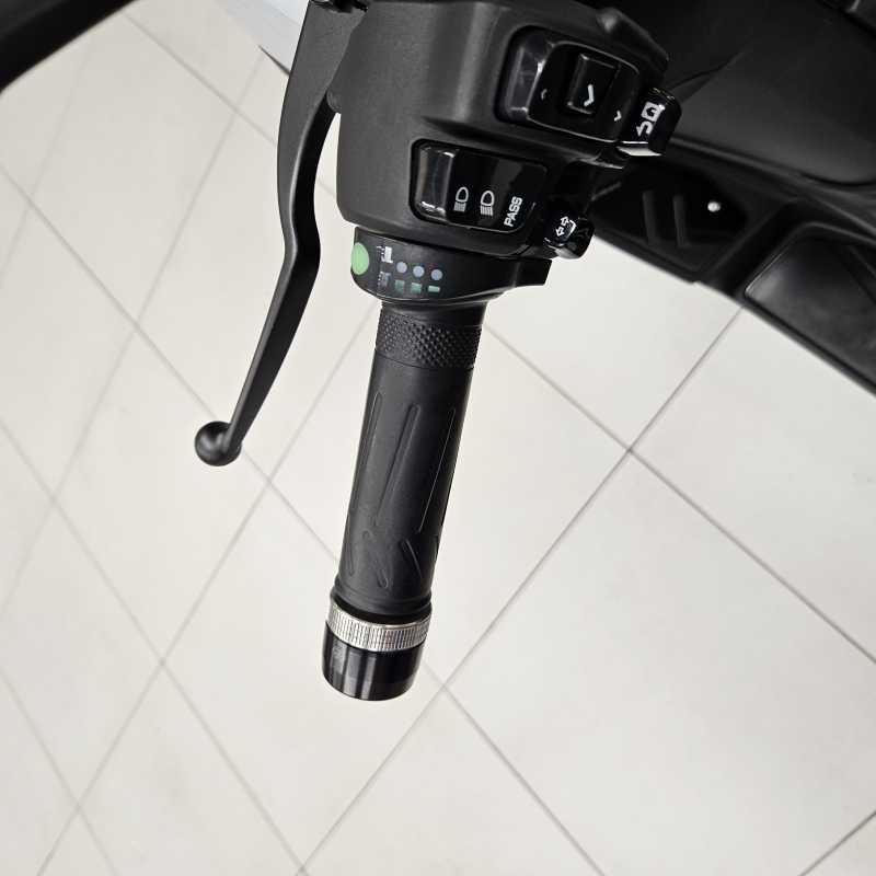Yamaha X-Max 300 Tech Max - 2025
