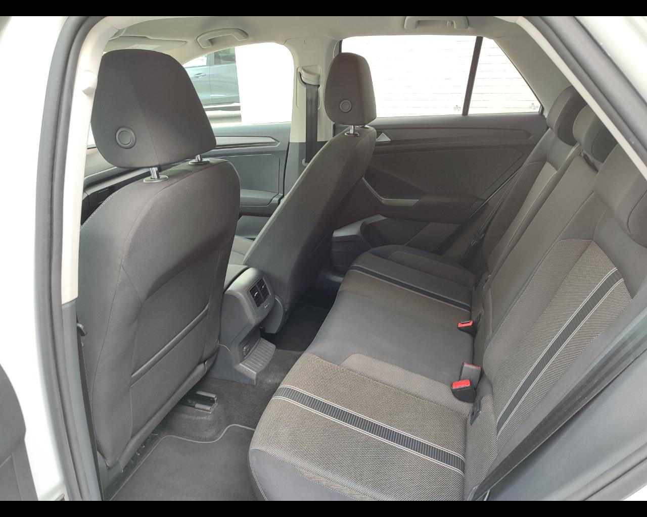 VOLKSWAGEN T-Roc - T-Roc 1.6 TDI SCR Advanced BlueMotion Technology