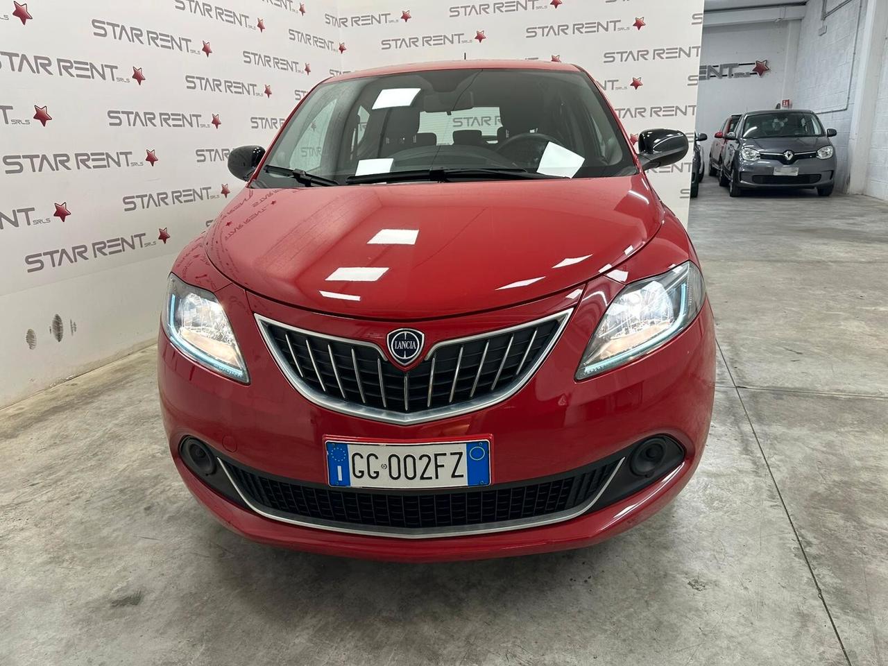 Lancia Ypsilon 1.0 FireFly 5 porte S&S Hybrid Ecochic Silver