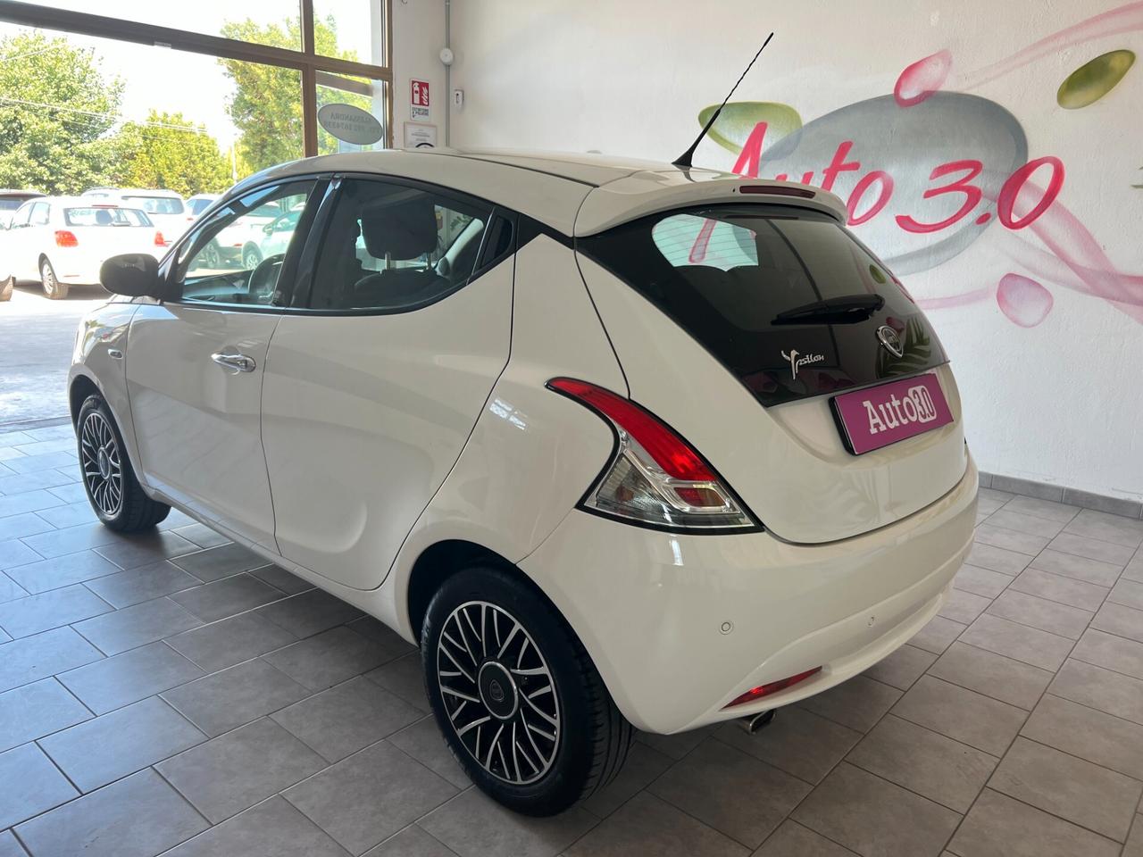 Lancia Ypsilon 1.2 69 CV 5 porte S&S Gold