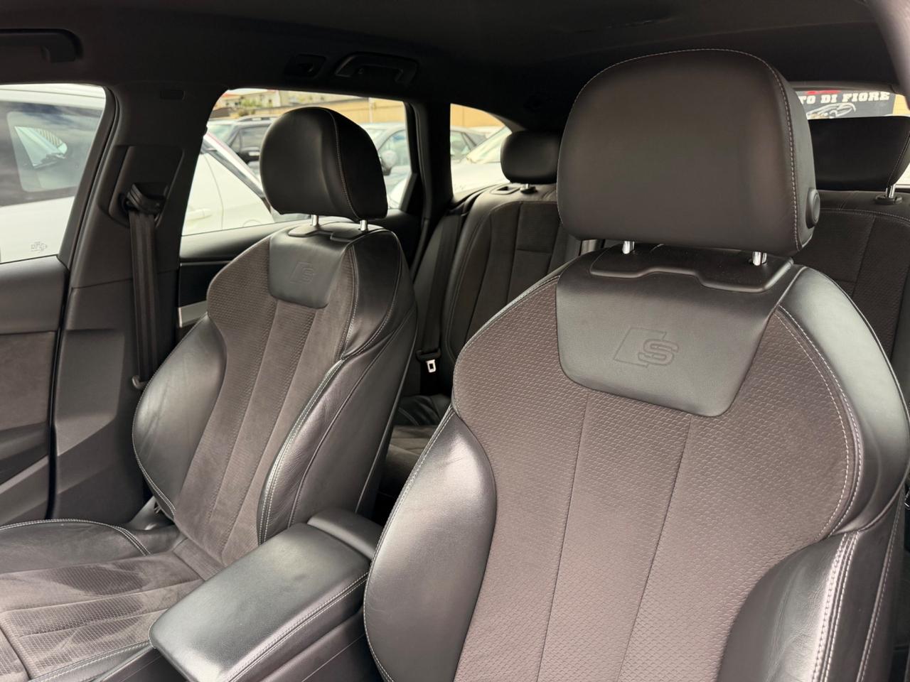 Audi A4 Avant 2.0 TDI 150 CV S-Line INT/EST