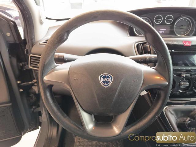 LANCIA Ypsilon 1.2 69 CV 5 porte Gold